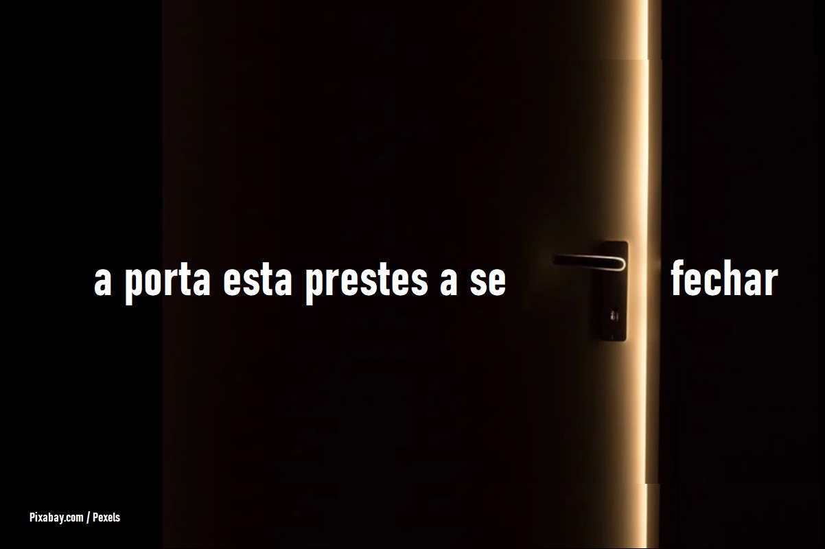 Mãos que estão brincando no batente da porta logo ficarão gravemente feridas. A porta se fecha! - Humbled for Service