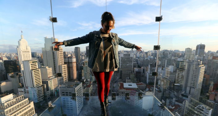 Explore o horizonte: novo mirante de vidro Sampa Sky pronto para receber visitantes em São Paulo