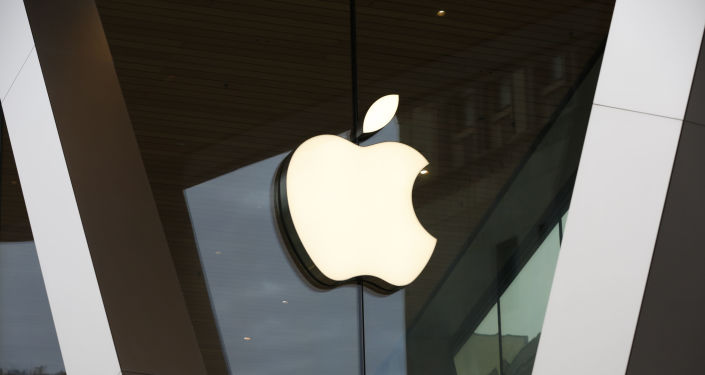 Edward Snowden conta como Apple utiliza tecnologia para invadir privacidade de seus usuários