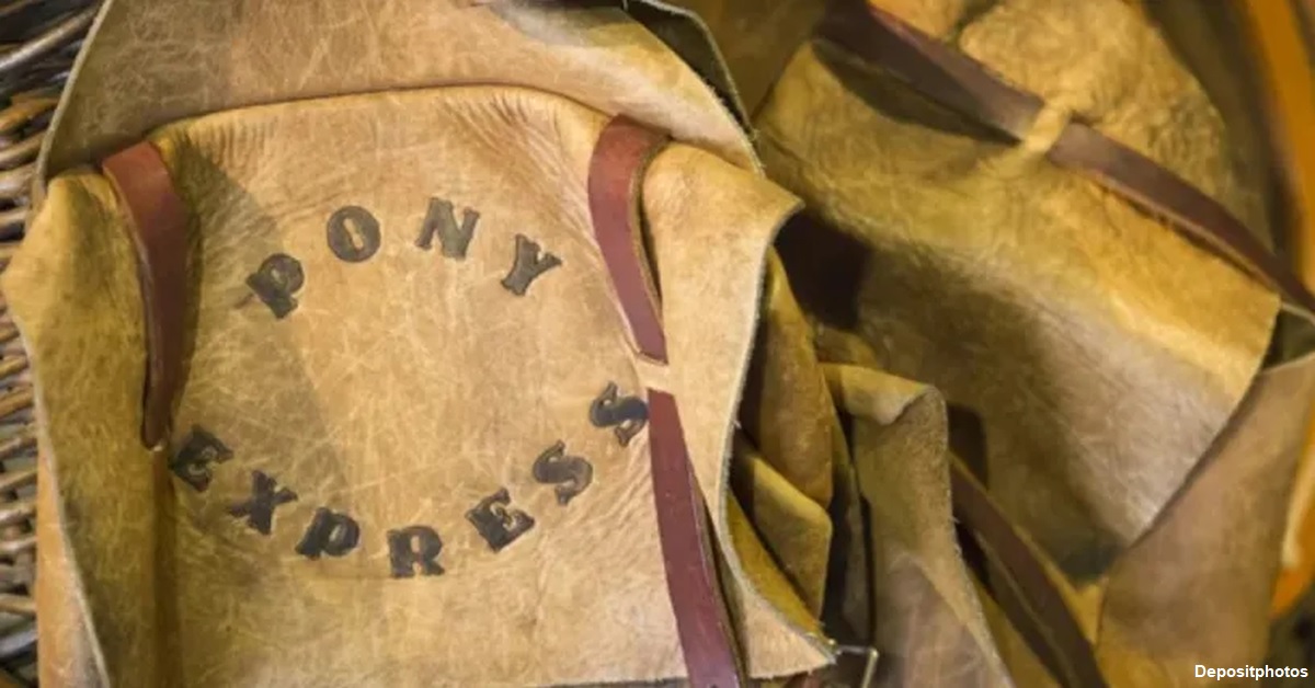 Luzes apagadas e Pony Express - Cassandra