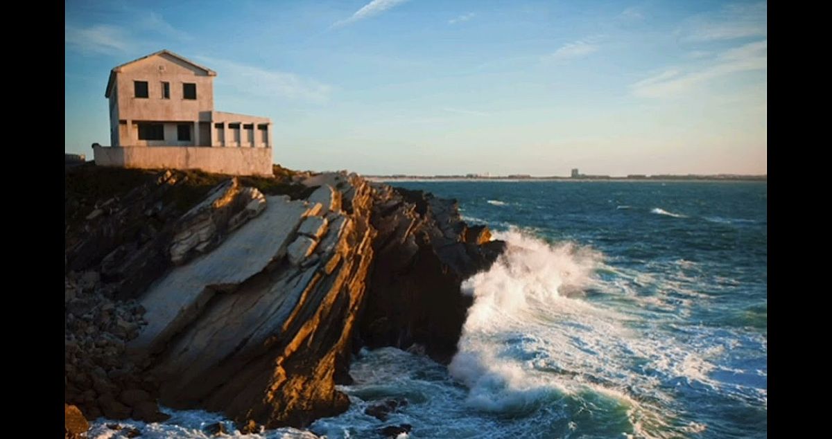 Alicerçados na ROCHA - Jesus Cristo - Léia Porto